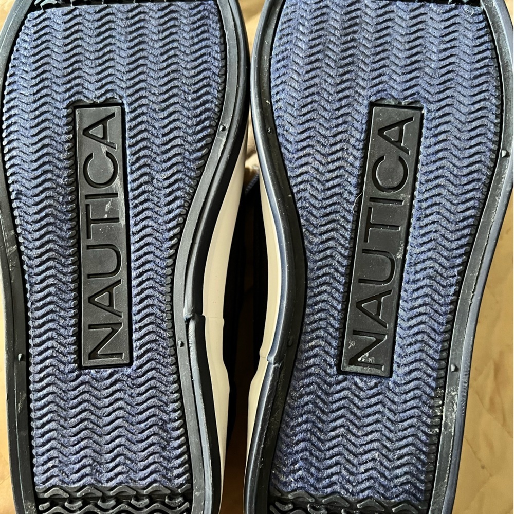 NWOB Nautica Boys' Spinnaker Boat Shoes -Size 1
l - Picture 5 of 9